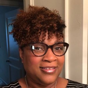 Meet your Posher, Monica